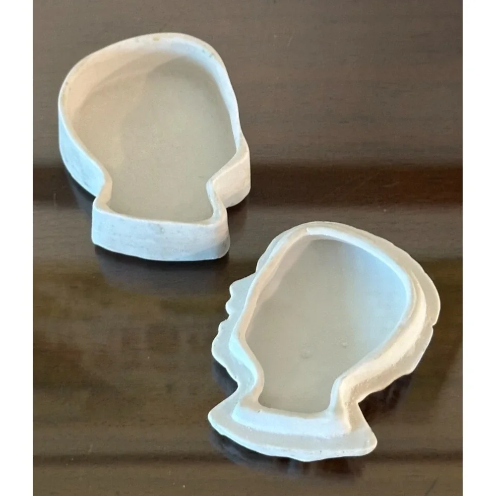Antique Bisque Porcelain Figural Child‎ Yelling Bonnet Trinket Box German Unmark